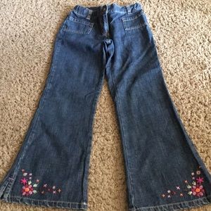 Vintage Gymboree “Peruvian Doll” embroidered flowers denim jeans Sz 8.
